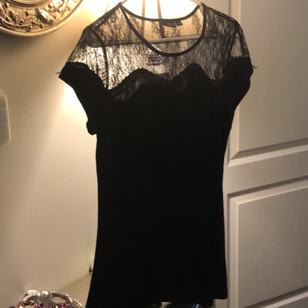 6 photos of this beautiful black top by a.n.a.